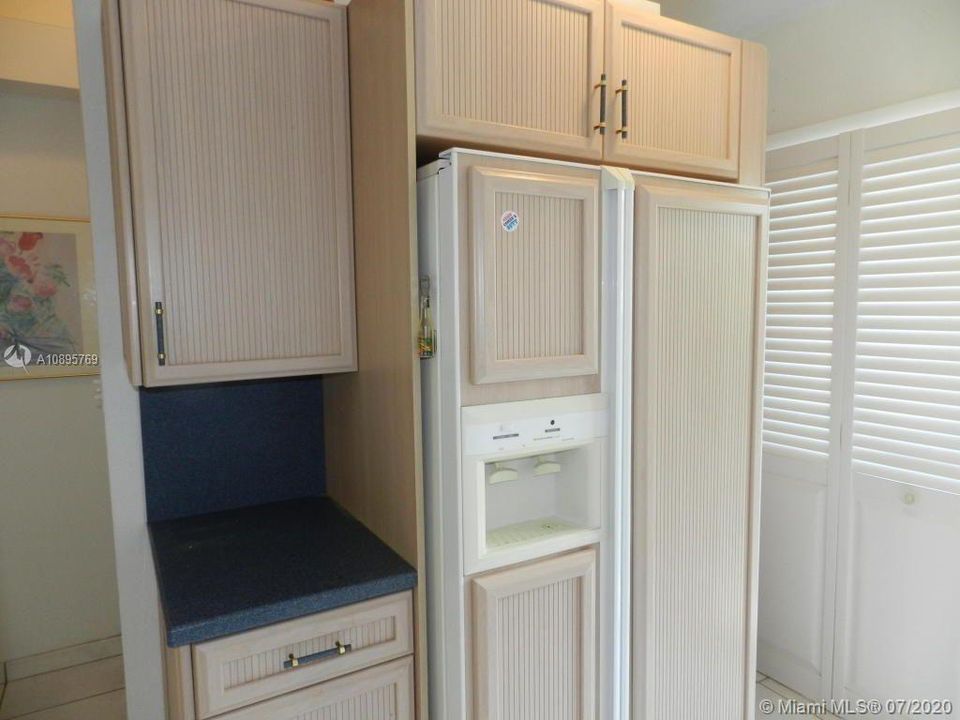 Vendido Recientemente: $320,000 (2 camas, 2 baños, 1336 Pies cuadrados)