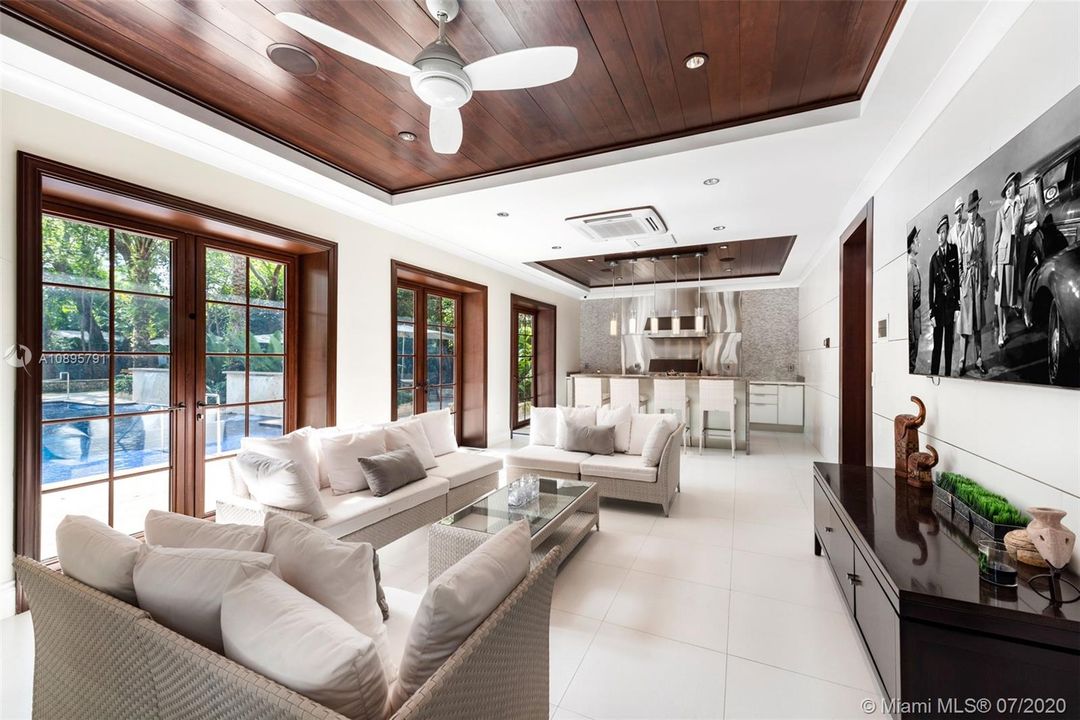 Guest House Living Room
