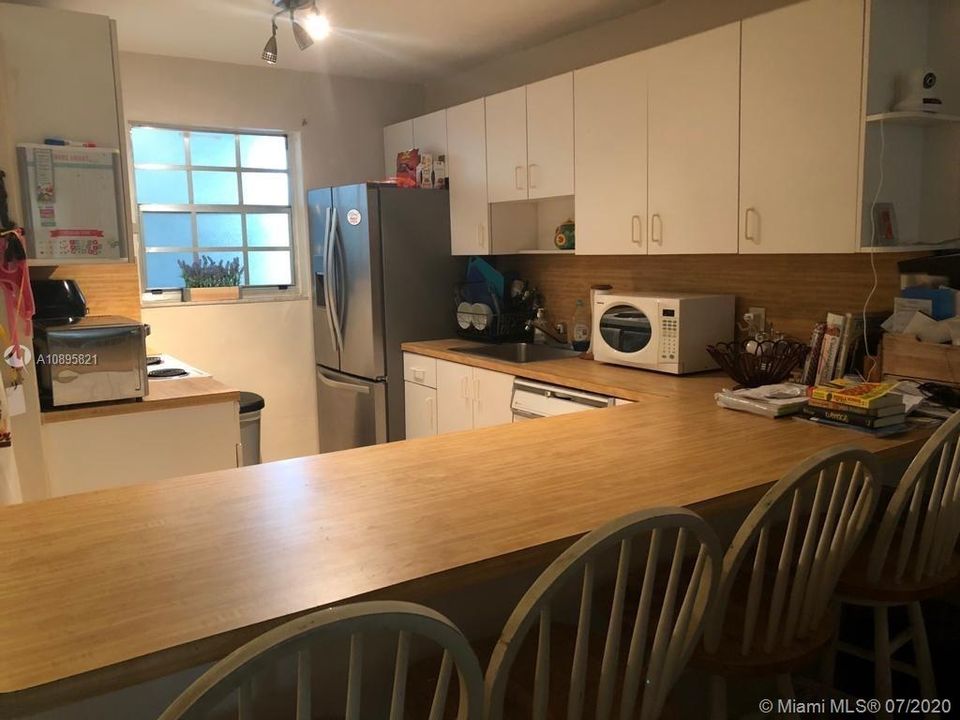 Recently Sold: $259,900 (1 beds, 1 baths, 854 Square Feet)