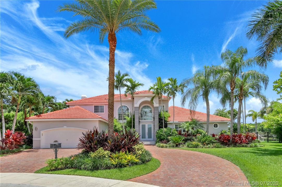 Recently Sold: $1,705,250 (5 beds, 3 baths, 3812 Square Feet)