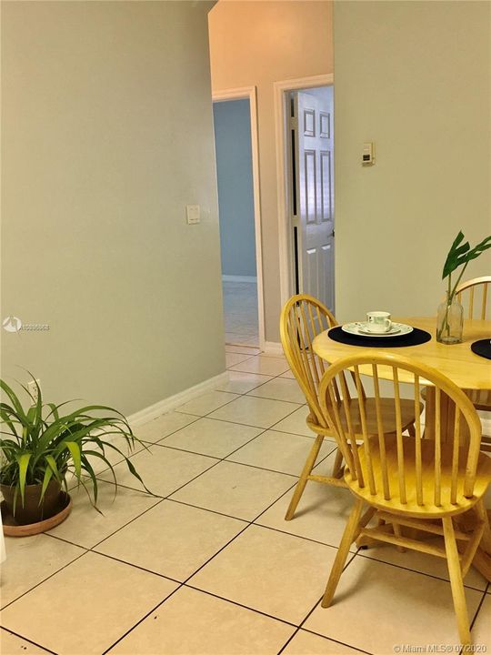 Recently Rented: $1,275 (1 beds, 1 baths, 1722 Square Feet)