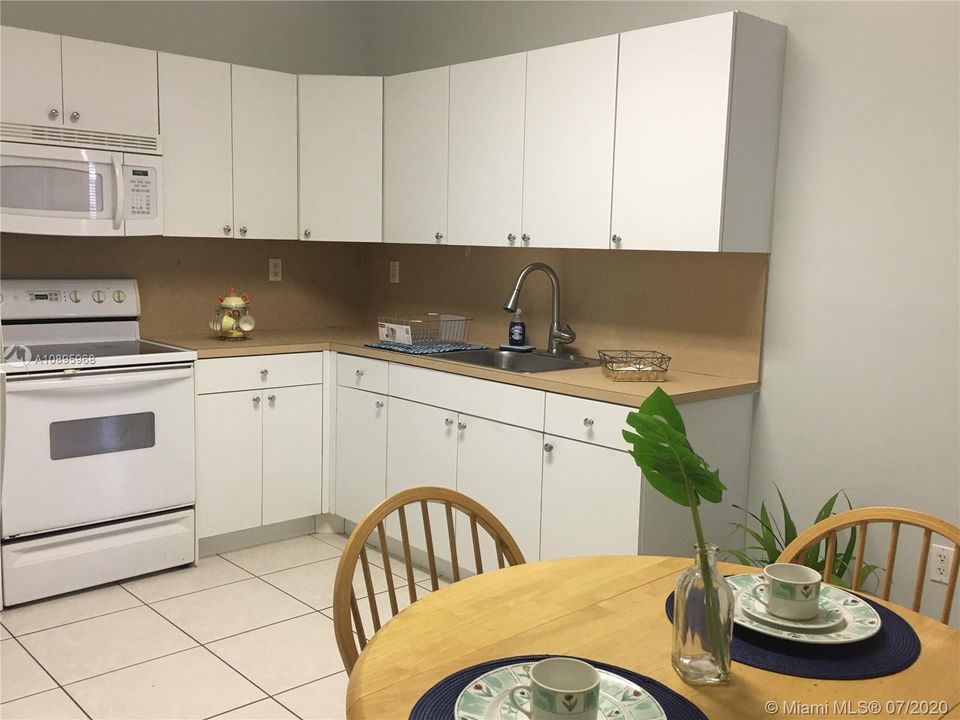 Recently Rented: $1,275 (1 beds, 1 baths, 1722 Square Feet)
