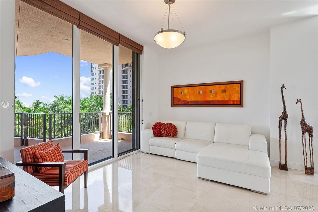 Recently Rented: $7,500 (4 beds, 4 baths, 3288 Square Feet)
