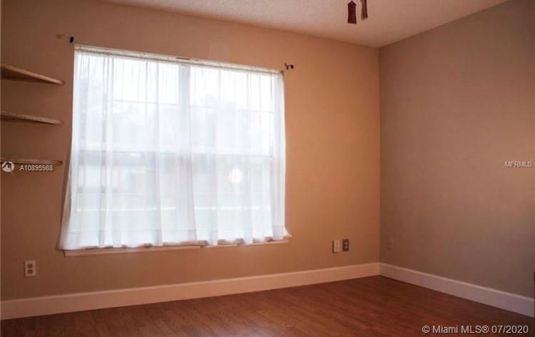 Vendido Recientemente: $249,900 (3 camas, 3 baños, 0 Pies cuadrados)