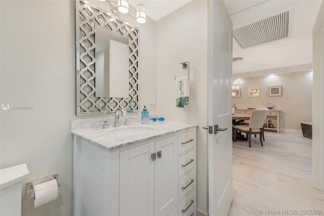 Недавно продано: $379,000 (1 спален, 1 ванн, 850 Квадратных фут)