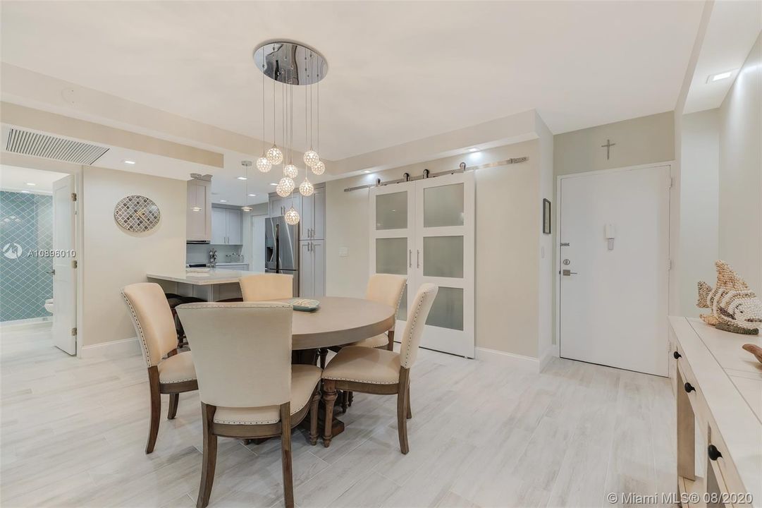 Недавно продано: $379,000 (1 спален, 1 ванн, 850 Квадратных фут)