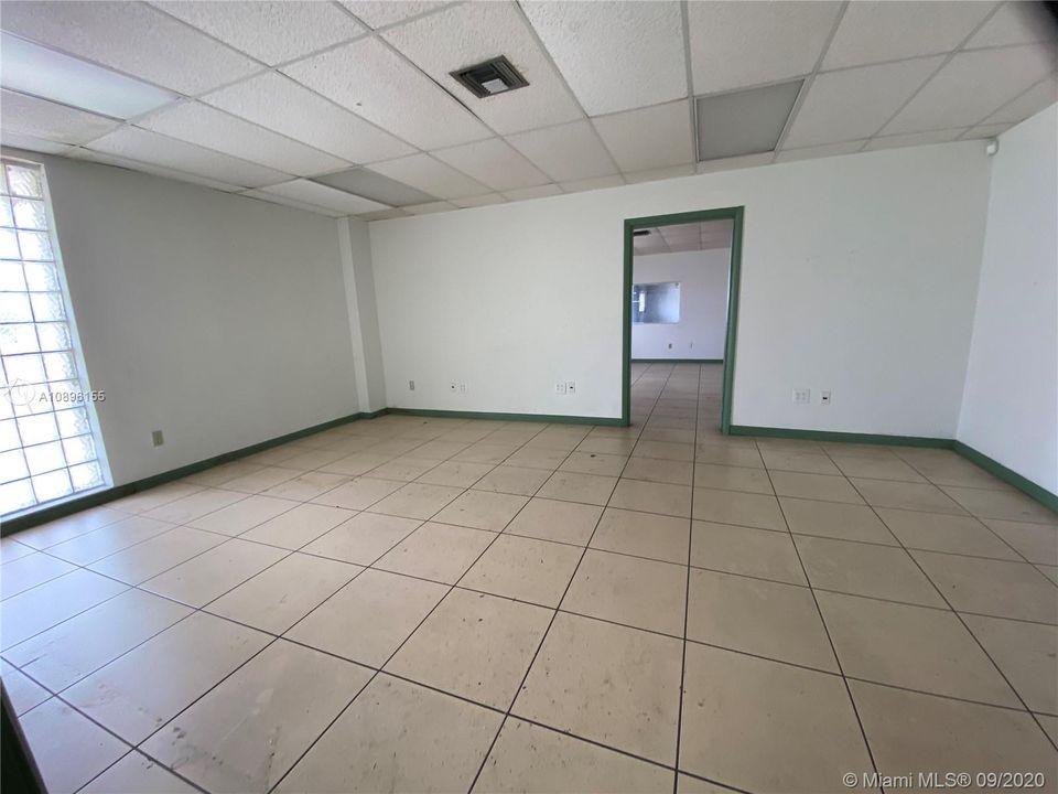 Vendido Recientemente: $1,900,000 (0 camas, 0 baños, 16982 Pies cuadrados)