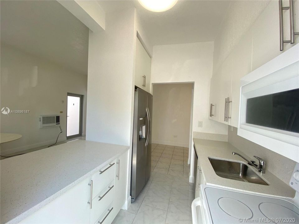 Недавно арендовано: $1,595 (2 спален, 2 ванн, 750 Квадратных фут)