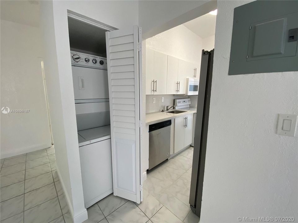 Недавно арендовано: $1,595 (2 спален, 2 ванн, 750 Квадратных фут)