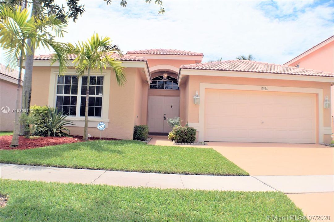Недавно арендовано: $2,500 (3 спален, 2 ванн, 1815 Квадратных фут)