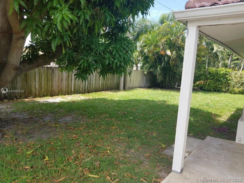 Vendido Recientemente: $439,000 (2 camas, 2 baños, 1458 Pies cuadrados)