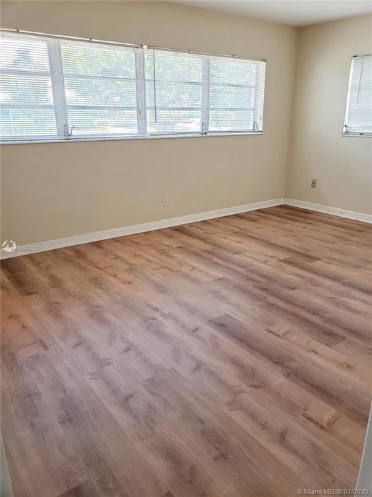 Vendido Recientemente: $439,000 (2 camas, 2 baños, 1458 Pies cuadrados)