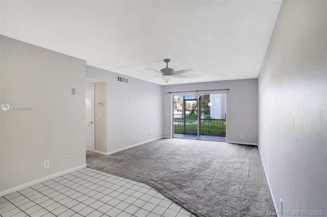 Vendido Recientemente: $139,900 (2 camas, 2 baños, 847 Pies cuadrados)