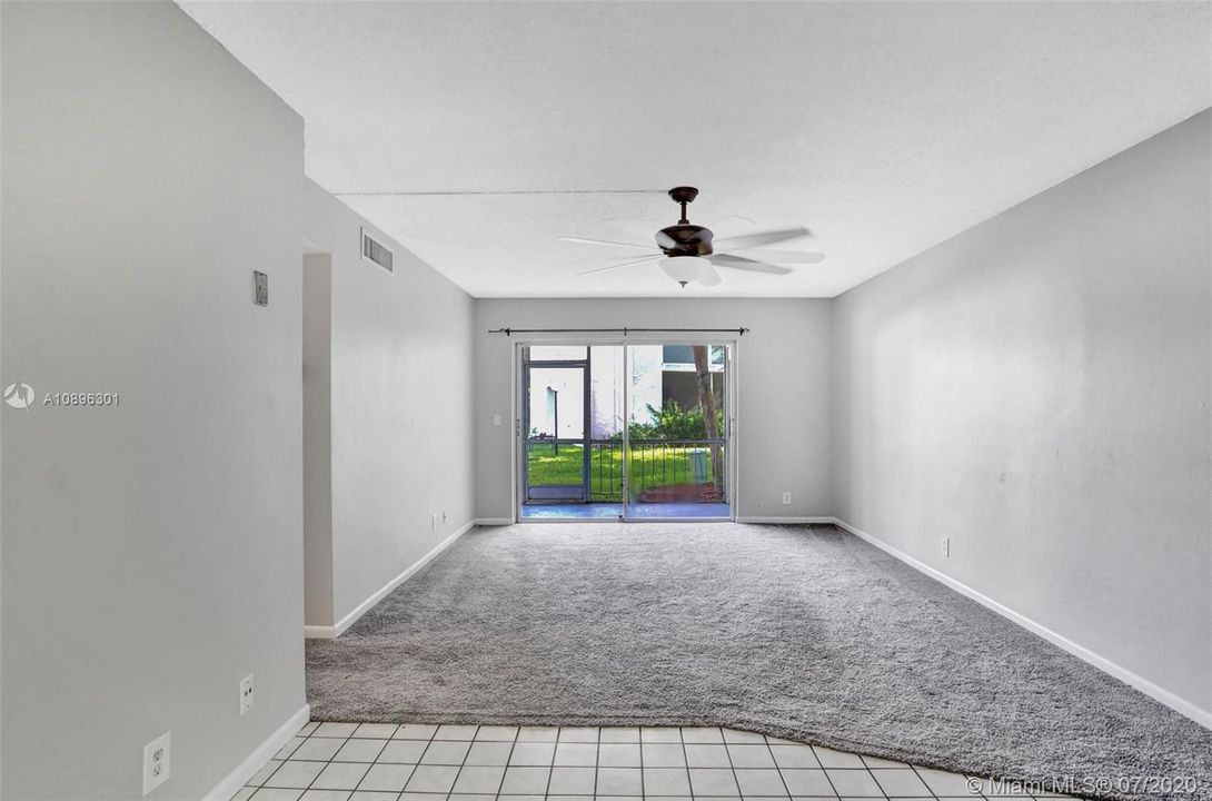 Vendido Recientemente: $139,900 (2 camas, 2 baños, 847 Pies cuadrados)