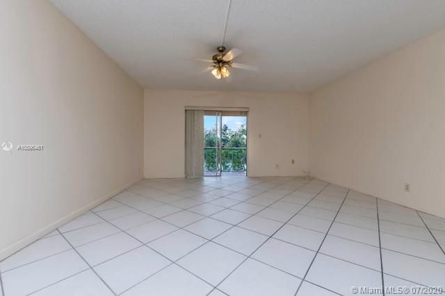 Recently Rented: $2,400 (3 beds, 2 baths, 1443 Square Feet)