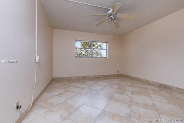 Recently Rented: $2,400 (3 beds, 2 baths, 1443 Square Feet)