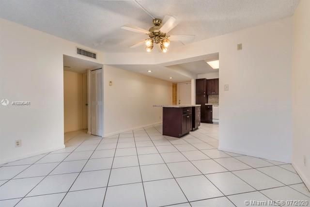 Recently Rented: $2,400 (3 beds, 2 baths, 1443 Square Feet)