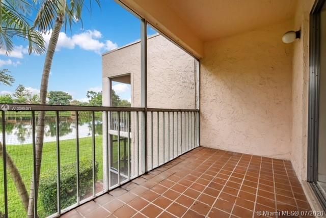 Recently Rented: $2,400 (3 beds, 2 baths, 1443 Square Feet)