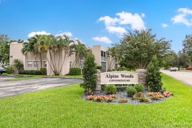 Recently Rented: $2,400 (3 beds, 2 baths, 1443 Square Feet)