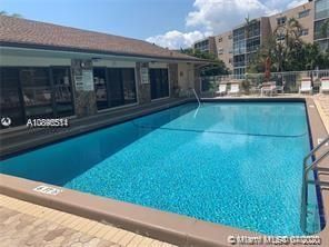 Vendido Recientemente: $175,000 (2 camas, 2 baños, 1144 Pies cuadrados)