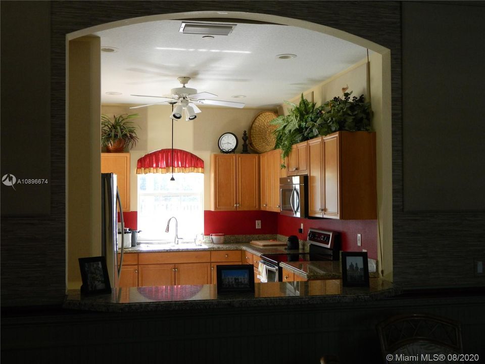 Vendido Recientemente: $229,000 (3 camas, 2 baños, 1383 Pies cuadrados)