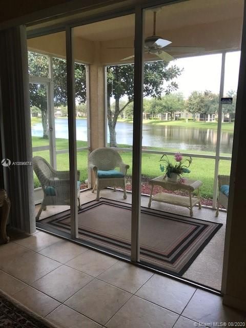 Vendido Recientemente: $229,000 (3 camas, 2 baños, 1383 Pies cuadrados)