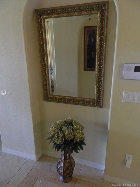 Vendido Recientemente: $229,000 (3 camas, 2 baños, 1383 Pies cuadrados)