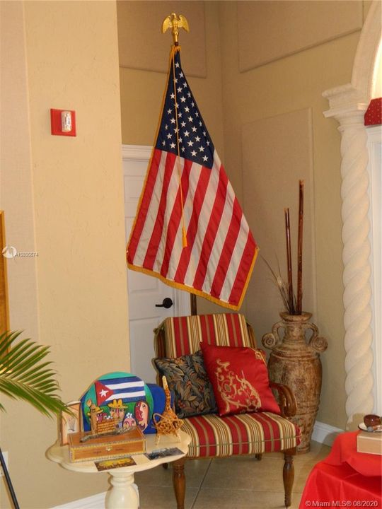 Vendido Recientemente: $229,000 (3 camas, 2 baños, 1383 Pies cuadrados)