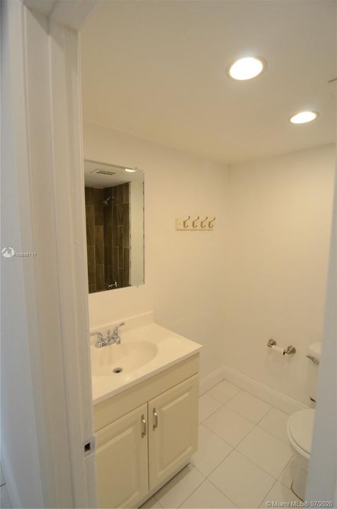 Recently Sold: $169,500 (2 beds, 2 baths, 1060 Square Feet)