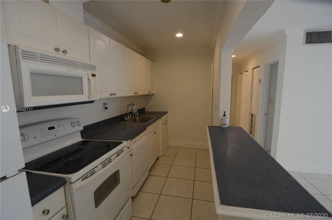 Recently Sold: $169,500 (2 beds, 2 baths, 1060 Square Feet)