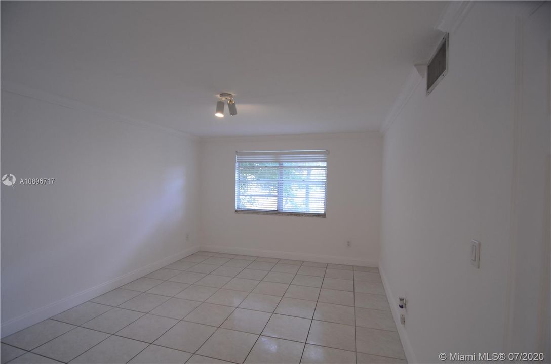 Recently Sold: $169,500 (2 beds, 2 baths, 1060 Square Feet)