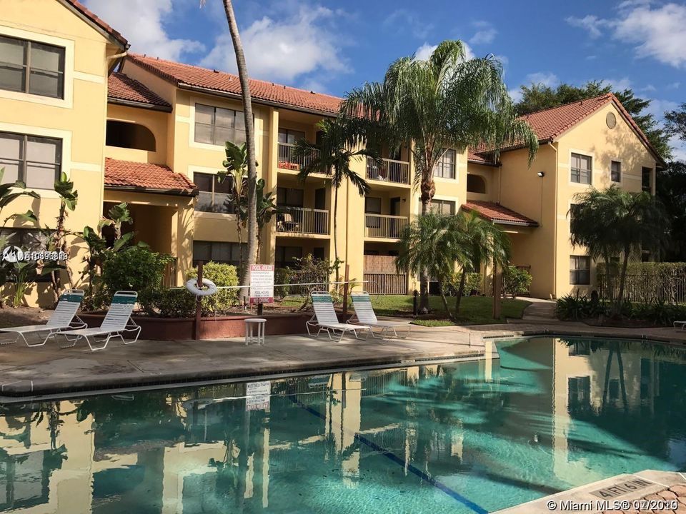 Recently Sold: $135,000 (2 beds, 2 baths, 1148 Square Feet)