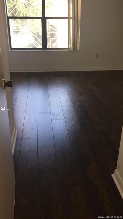 Recently Sold: $135,000 (2 beds, 2 baths, 1148 Square Feet)