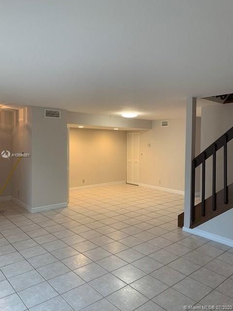 Recently Rented: $2,295 (3 beds, 2 baths, 1640 Square Feet)