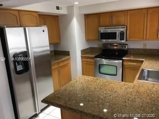 Recently Rented: $2,295 (3 beds, 2 baths, 1640 Square Feet)