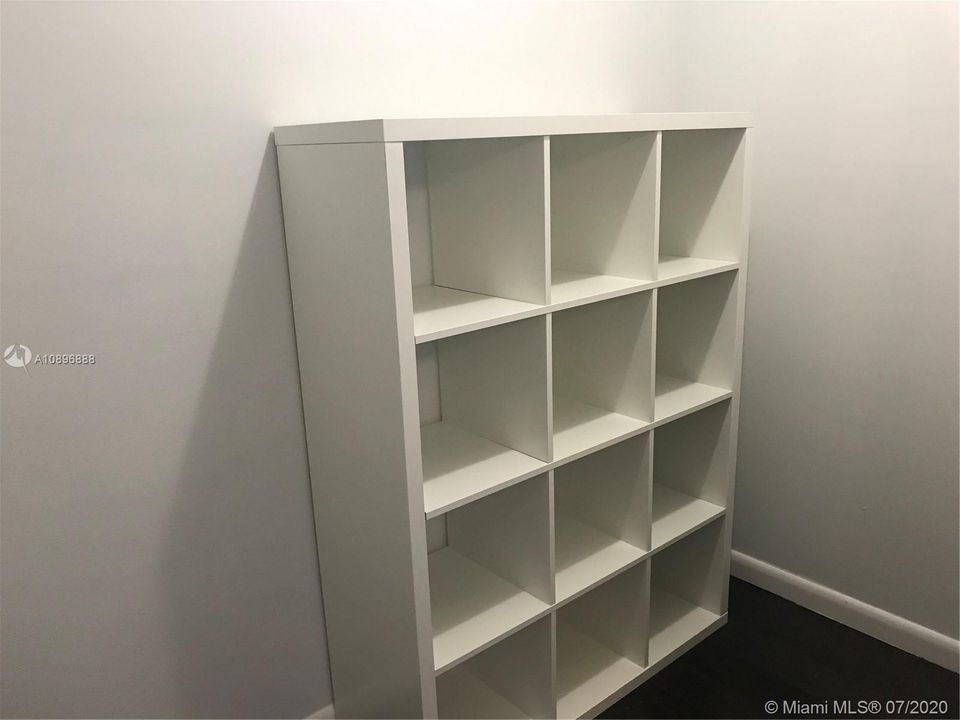 Walking closet