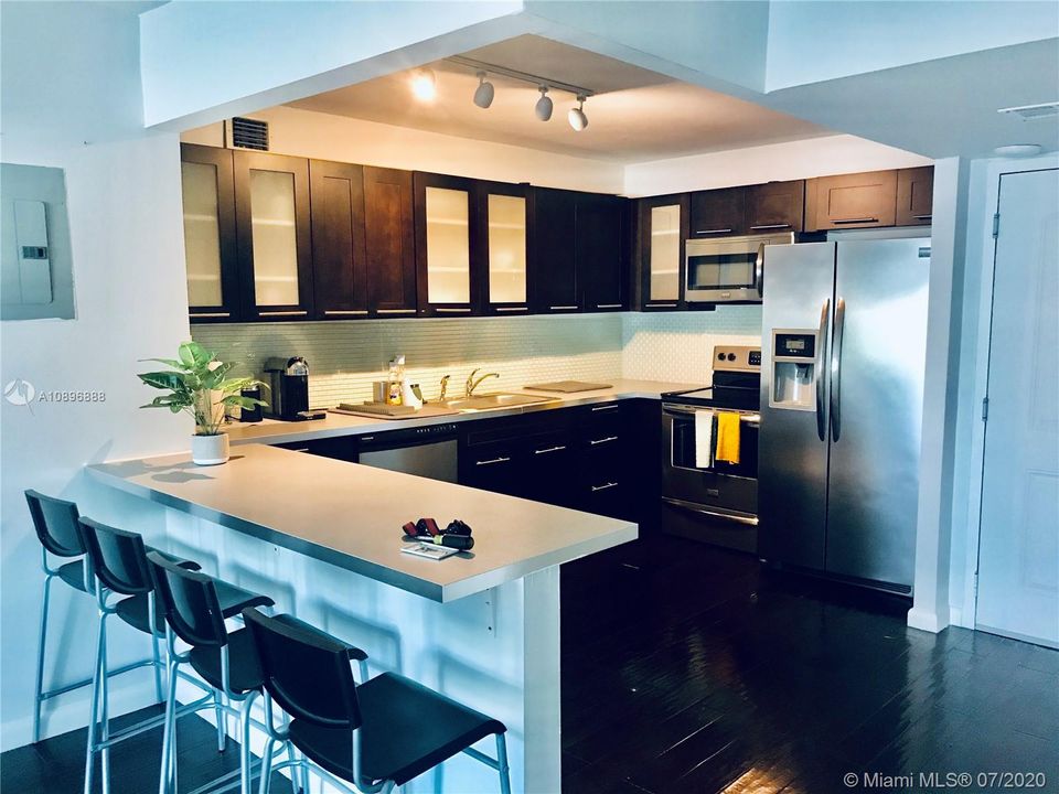 Recientemente alquilado: $2,250 (2 camas, 2 baños, 1603 Pies cuadrados)