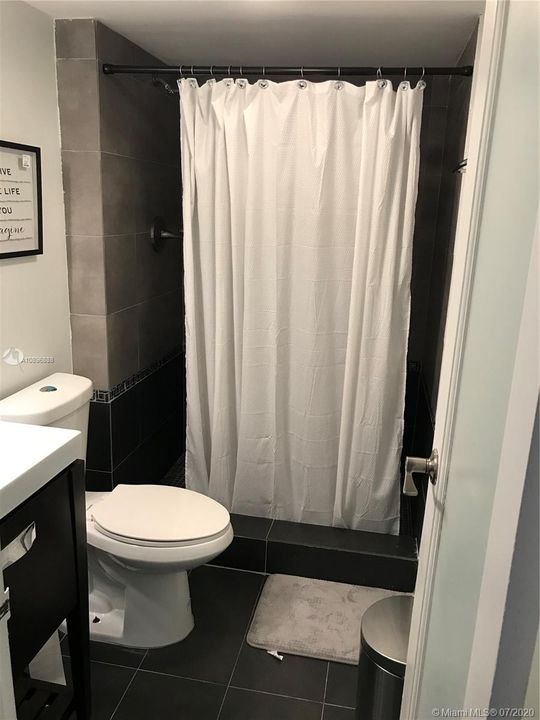 Recientemente alquilado: $2,250 (2 camas, 2 baños, 1603 Pies cuadrados)