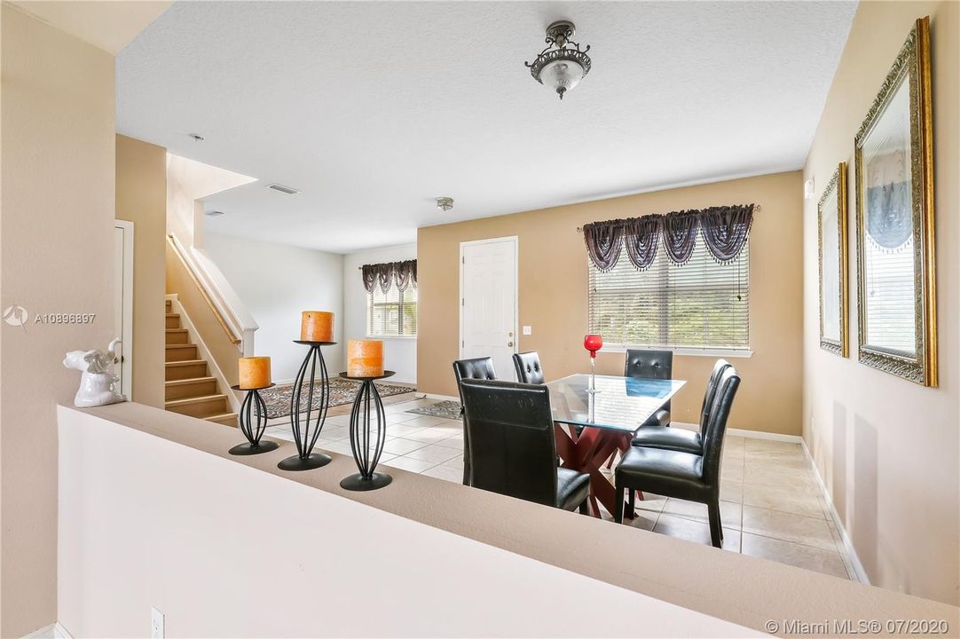Recently Sold: $279,900 (5 beds, 3 baths, 3379 Square Feet)
