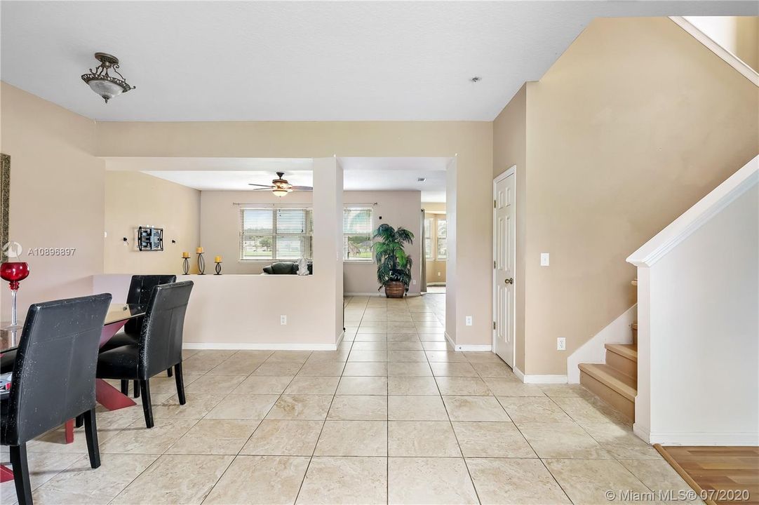 Recently Sold: $279,900 (5 beds, 3 baths, 3379 Square Feet)