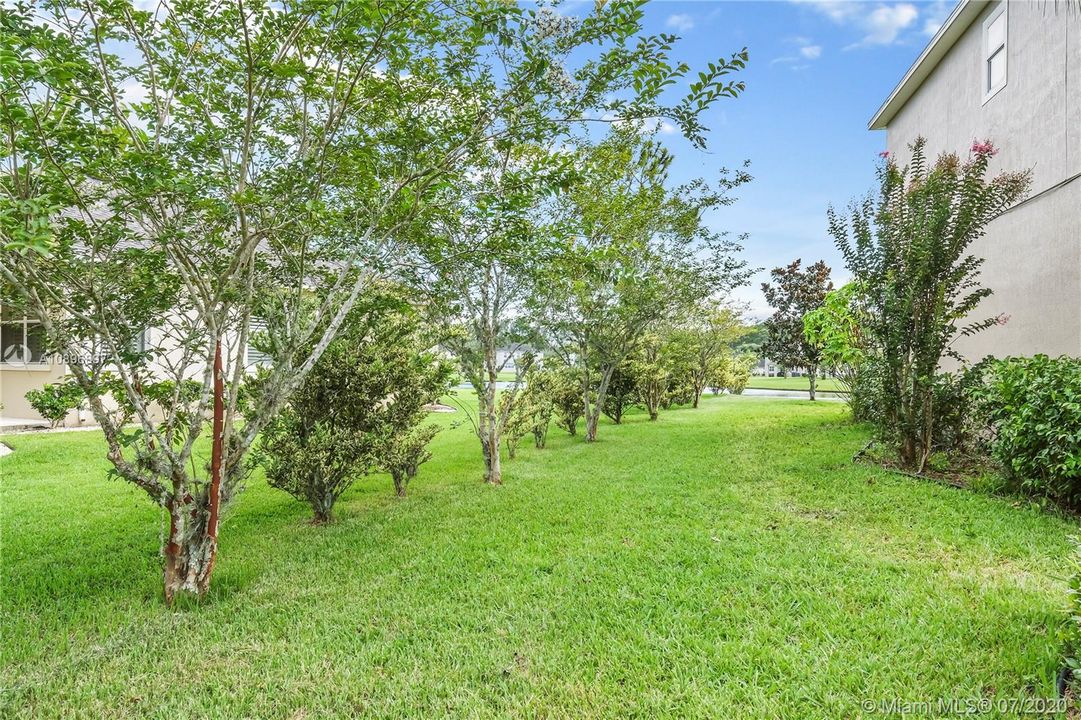 Recently Sold: $279,900 (5 beds, 3 baths, 3379 Square Feet)