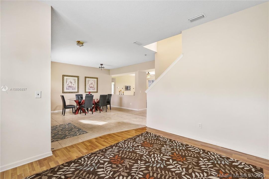 Recently Sold: $279,900 (5 beds, 3 baths, 3379 Square Feet)