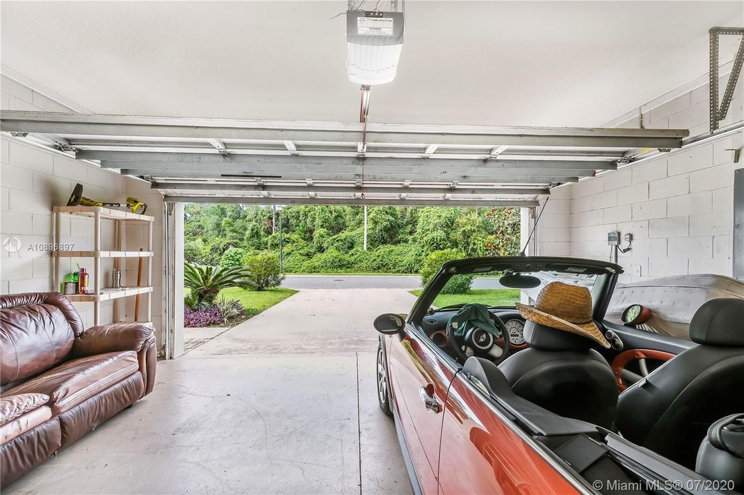 Recently Sold: $279,900 (5 beds, 3 baths, 3379 Square Feet)