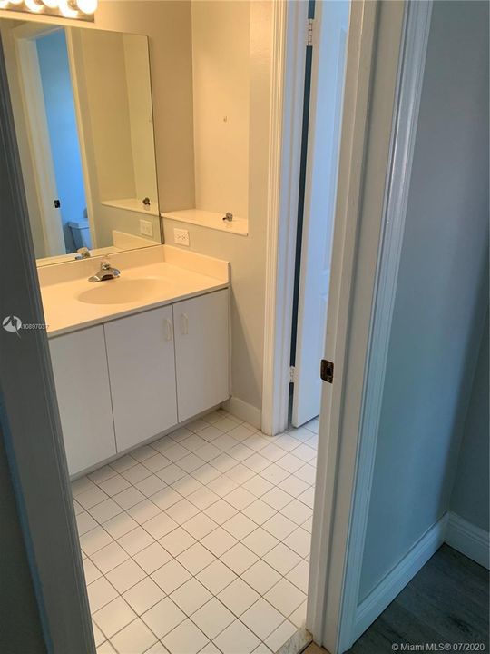 Recently Rented: $2,900 (4 beds, 2 baths, 1692 Square Feet)