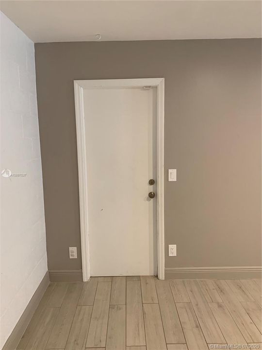 Recently Rented: $2,900 (4 beds, 2 baths, 1692 Square Feet)