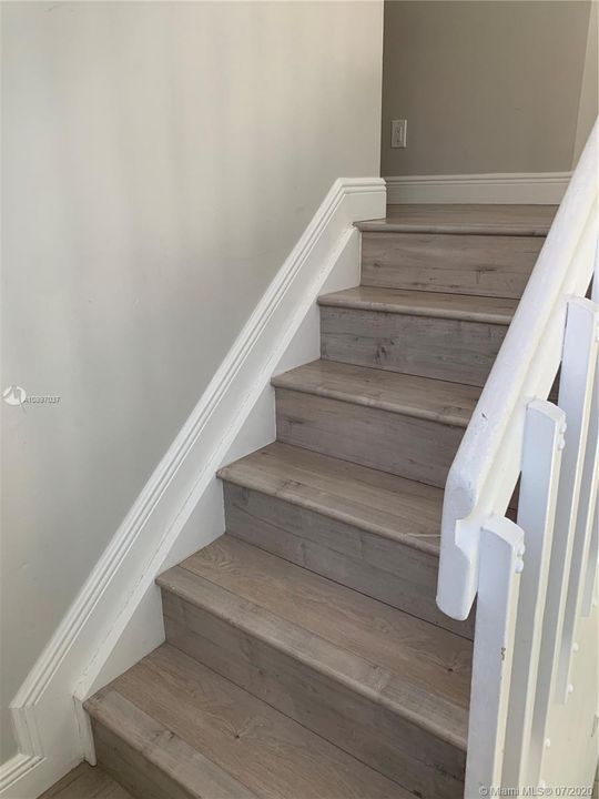 Recently Rented: $2,900 (4 beds, 2 baths, 1692 Square Feet)