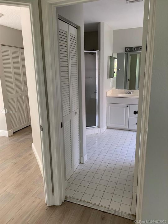 Recently Rented: $2,900 (4 beds, 2 baths, 1692 Square Feet)