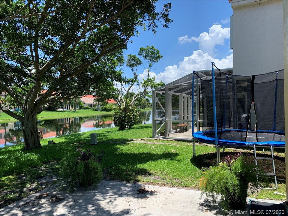 Recently Rented: $2,900 (4 beds, 2 baths, 1692 Square Feet)