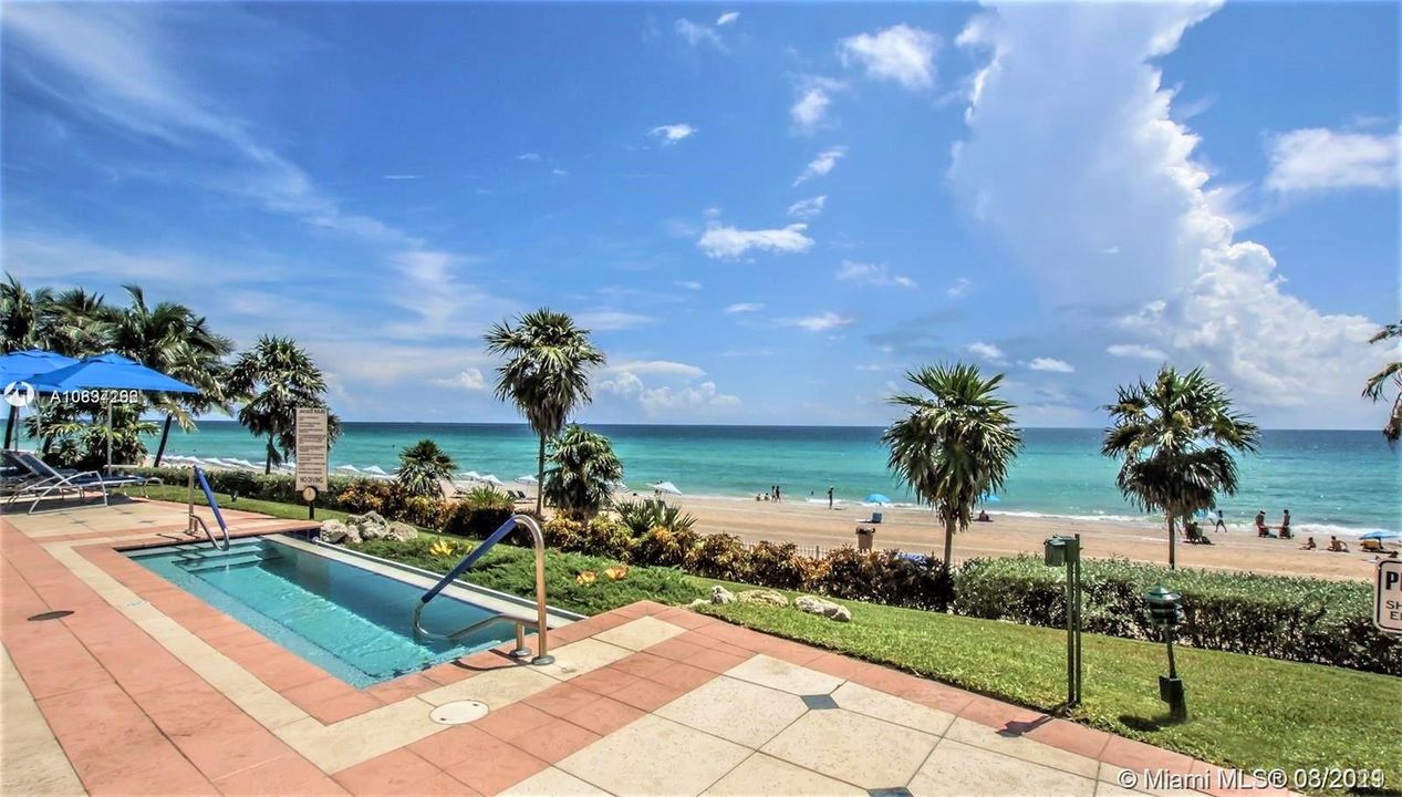 Recently Sold: $1,525,000 (3 beds, 4 baths, 1930 Square Feet)