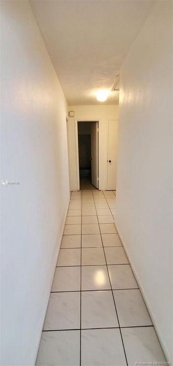 Recently Rented: $1,900 (3 beds, 2 baths, 1225 Square Feet)